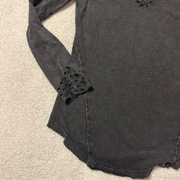Free People Luna Long Sleeve Henley Shirt Boho Cut-Out Top Distressed Black Gray - Picture 10 of 14